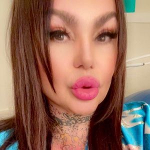 Meet your Posher, Lori